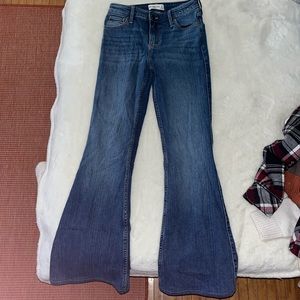 Abercrombie & Fitch Ultra High RiseFlare Jeans, 25